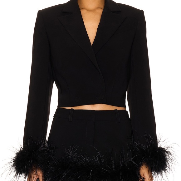 NWOT-SOPHIE CROPPED BLAZER